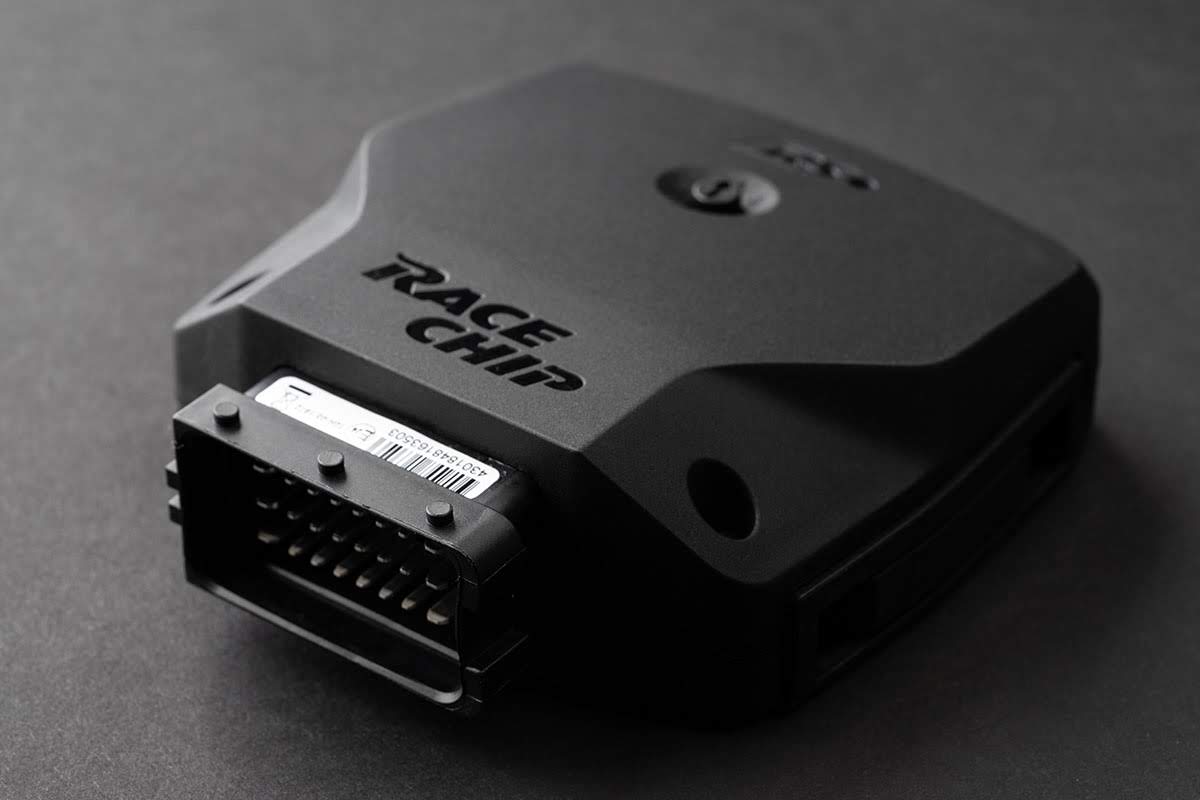 JB64のお手軽ブーストアップチューンに!!RACECHIPがかなり使えるんです。 Rainbow Auto